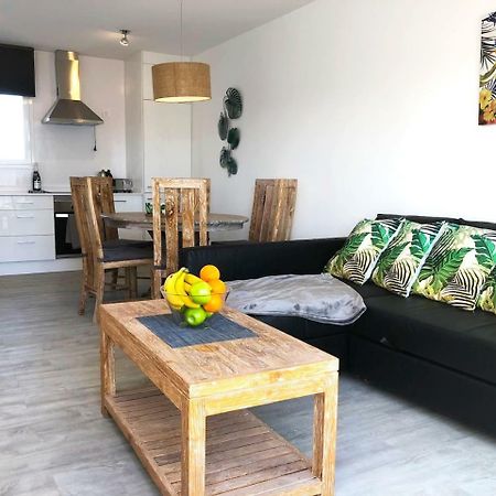 코스타 테기세 Sea Breeze With Shared Pool And Near The Beach 아파트 외부 사진