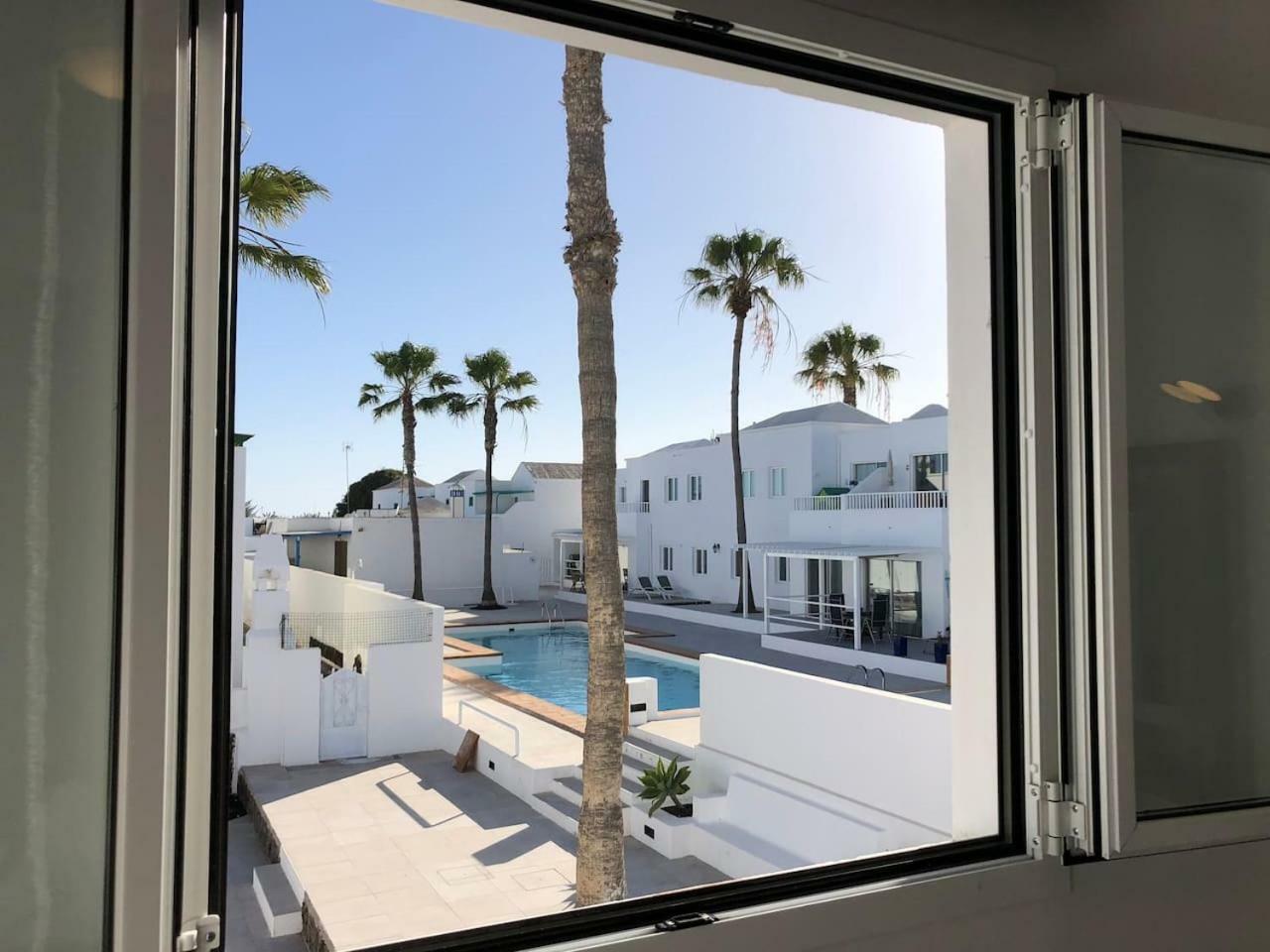 코스타 테기세 Sea Breeze With Shared Pool And Near The Beach 아파트 외부 사진