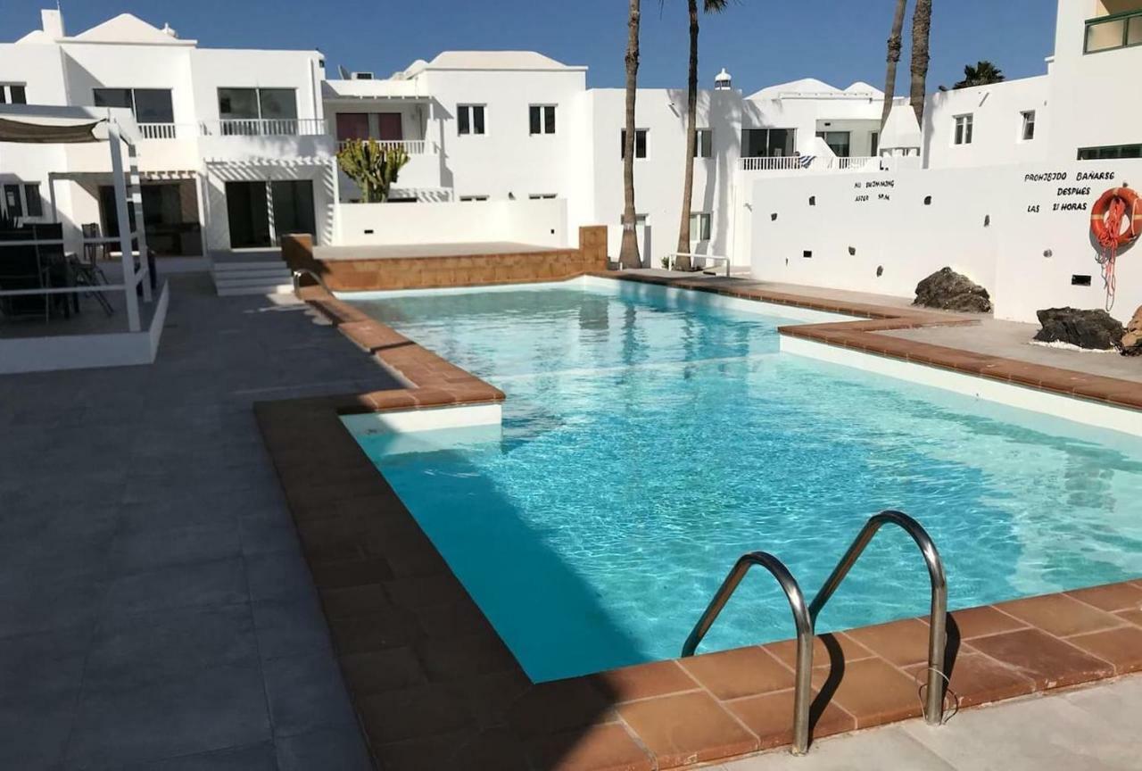 코스타 테기세 Sea Breeze With Shared Pool And Near The Beach 아파트 외부 사진